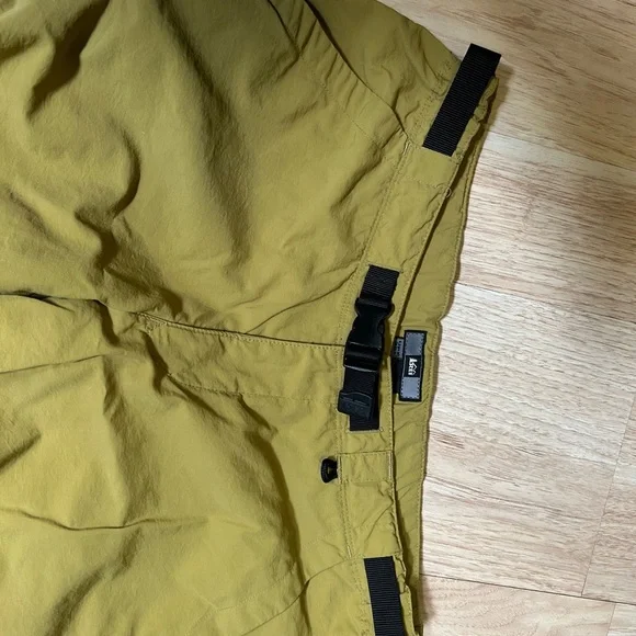 Women’s Vintage REI hiking pants size 4 - Picture 4 of 8